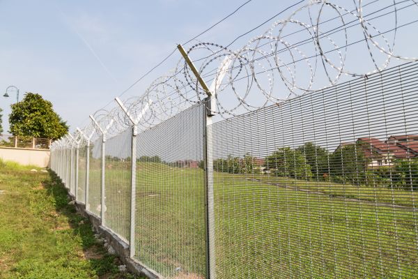 Commercial Fence Construction in Santa Fe